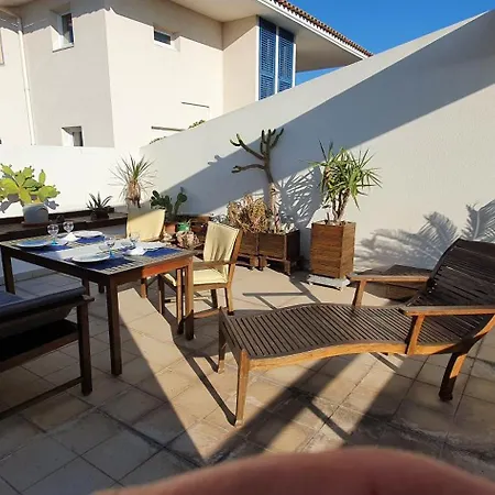 Avec Terrasse Tropezienne *