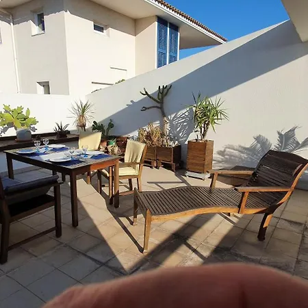 Avec Terrasse Tropezienne *